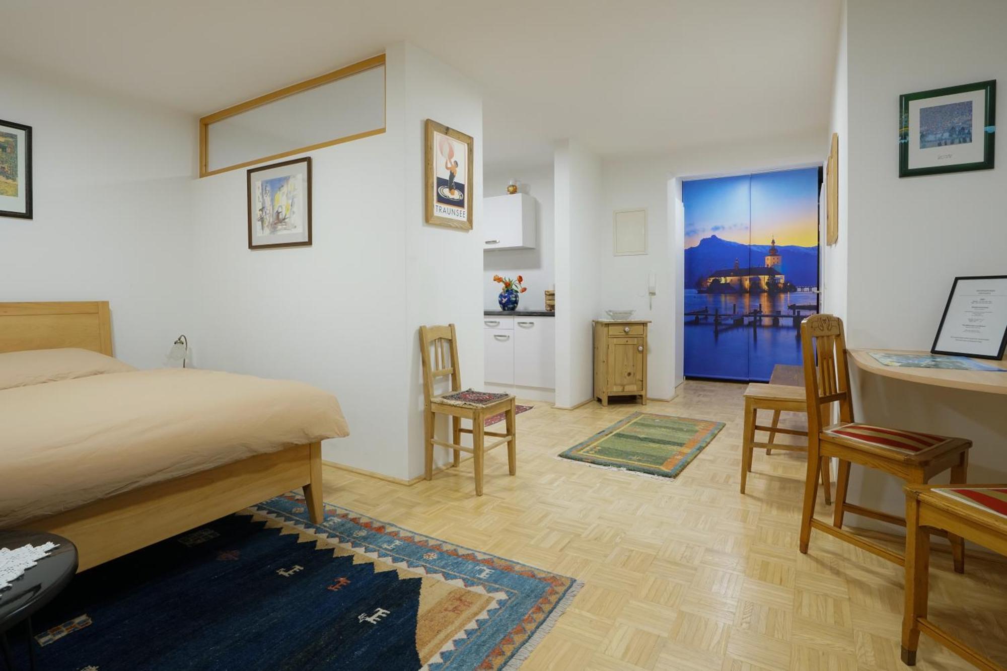 Homely Apartment In The Center With Garden View Гмунден Экстерьер фото